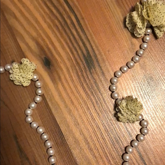 Betsey Johnson School Of Dance Pearl Necklace - Picture 5 of 6